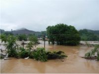水災(zāi)無情，人間有愛